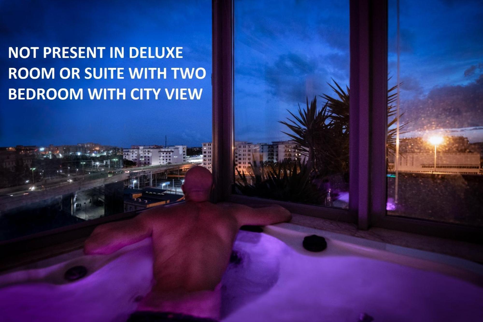 Penthouse Station Luxury Suites & Apartment บรินดิซิ ภายนอก รูปภาพ