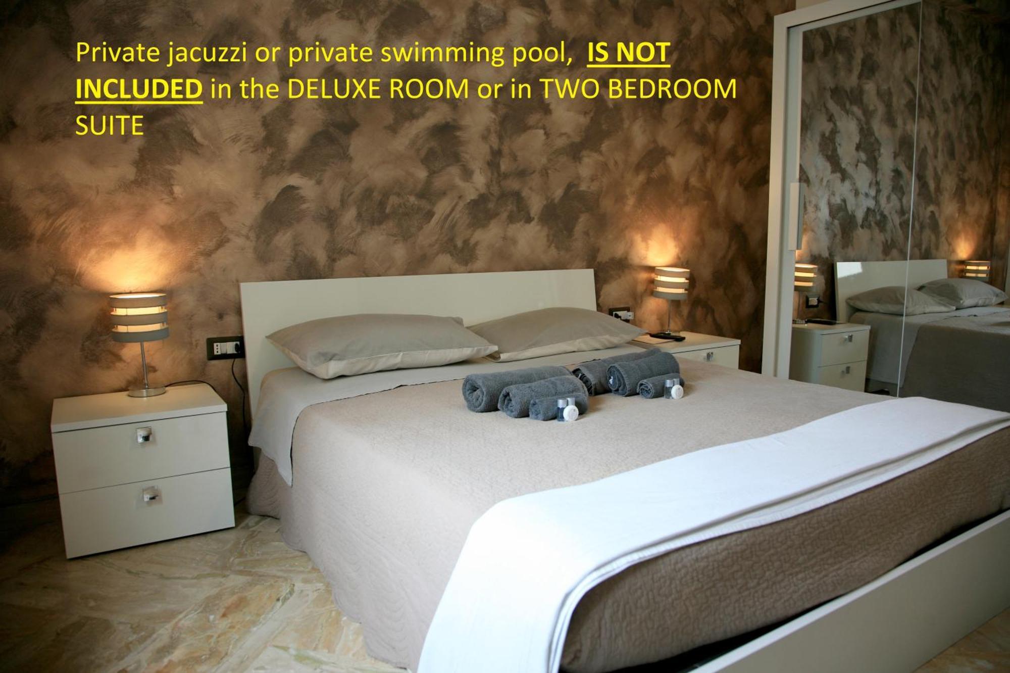 Penthouse Station Luxury Suites & Apartment บรินดิซิ ภายนอก รูปภาพ