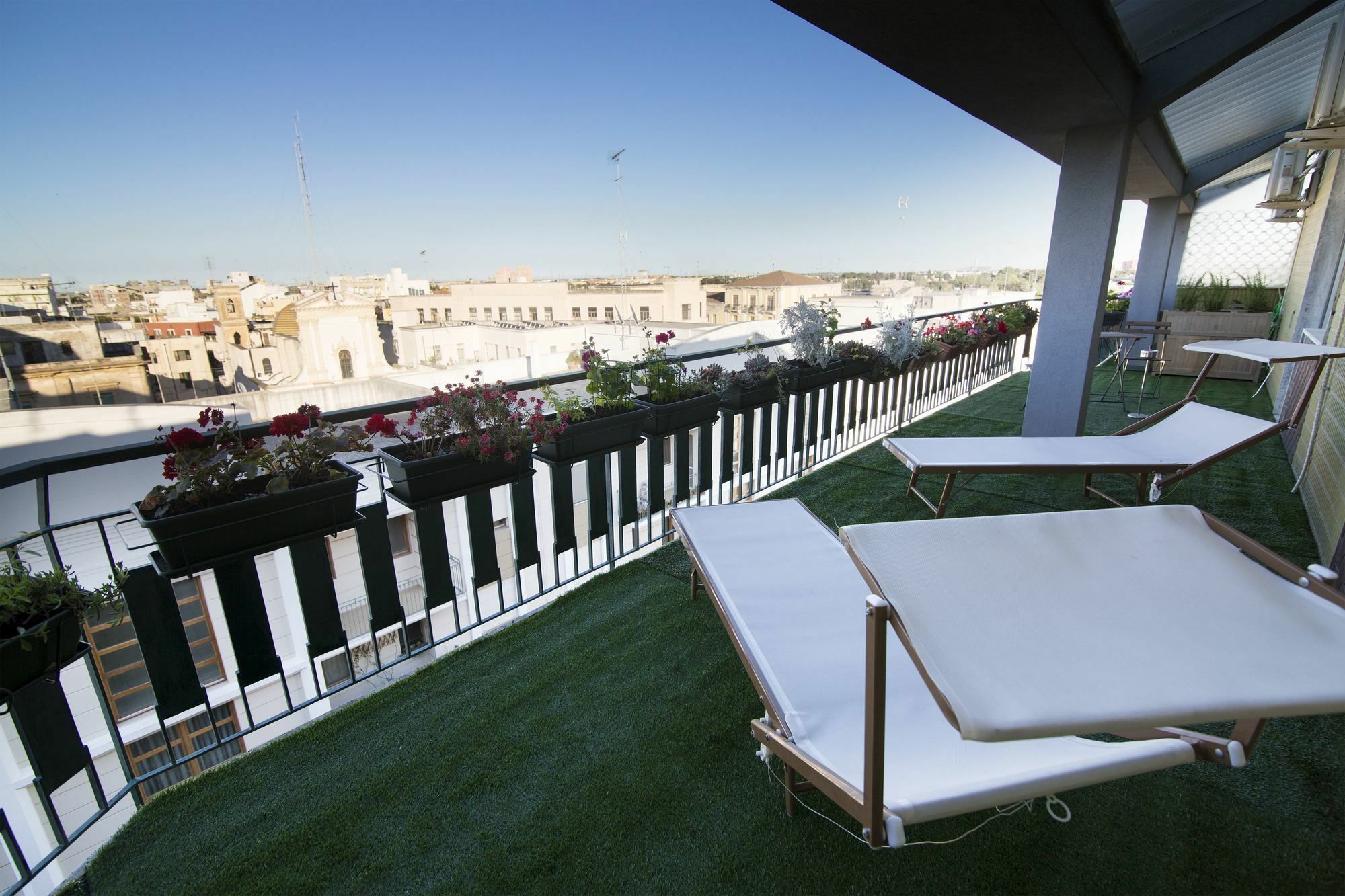 Penthouse Station Luxury Suites & Apartment บรินดิซิ ภายนอก รูปภาพ